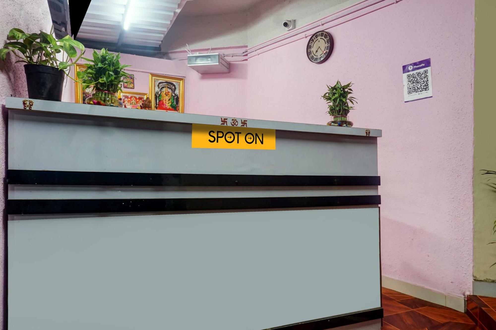 Spot On Samadhan Lodge Pune Luaran gambar